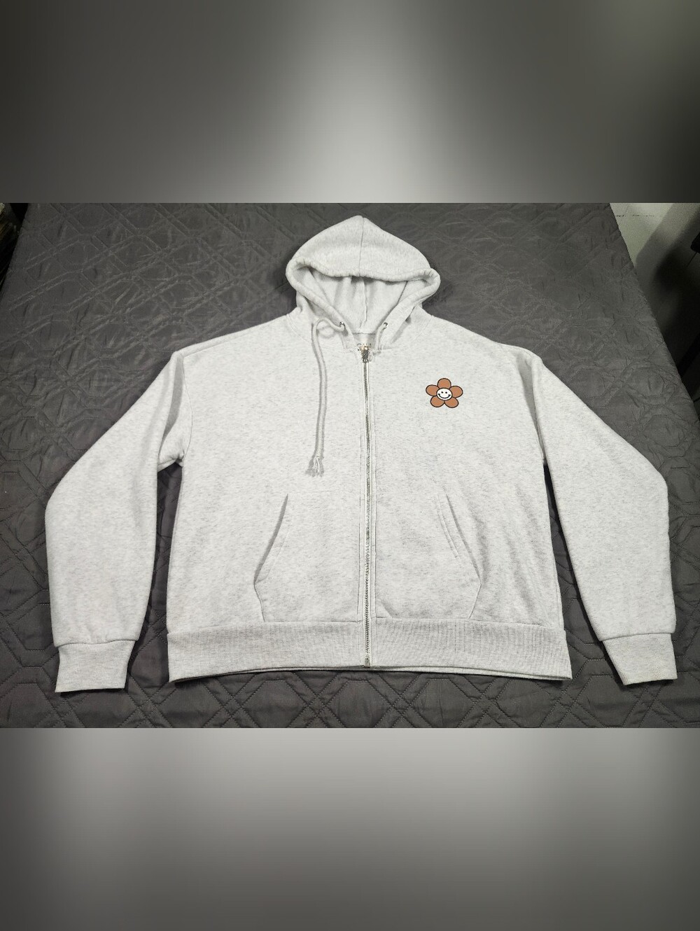 Cali 1850 sweatshirt white/ grey cozy fleece-lined hoodie in a size large